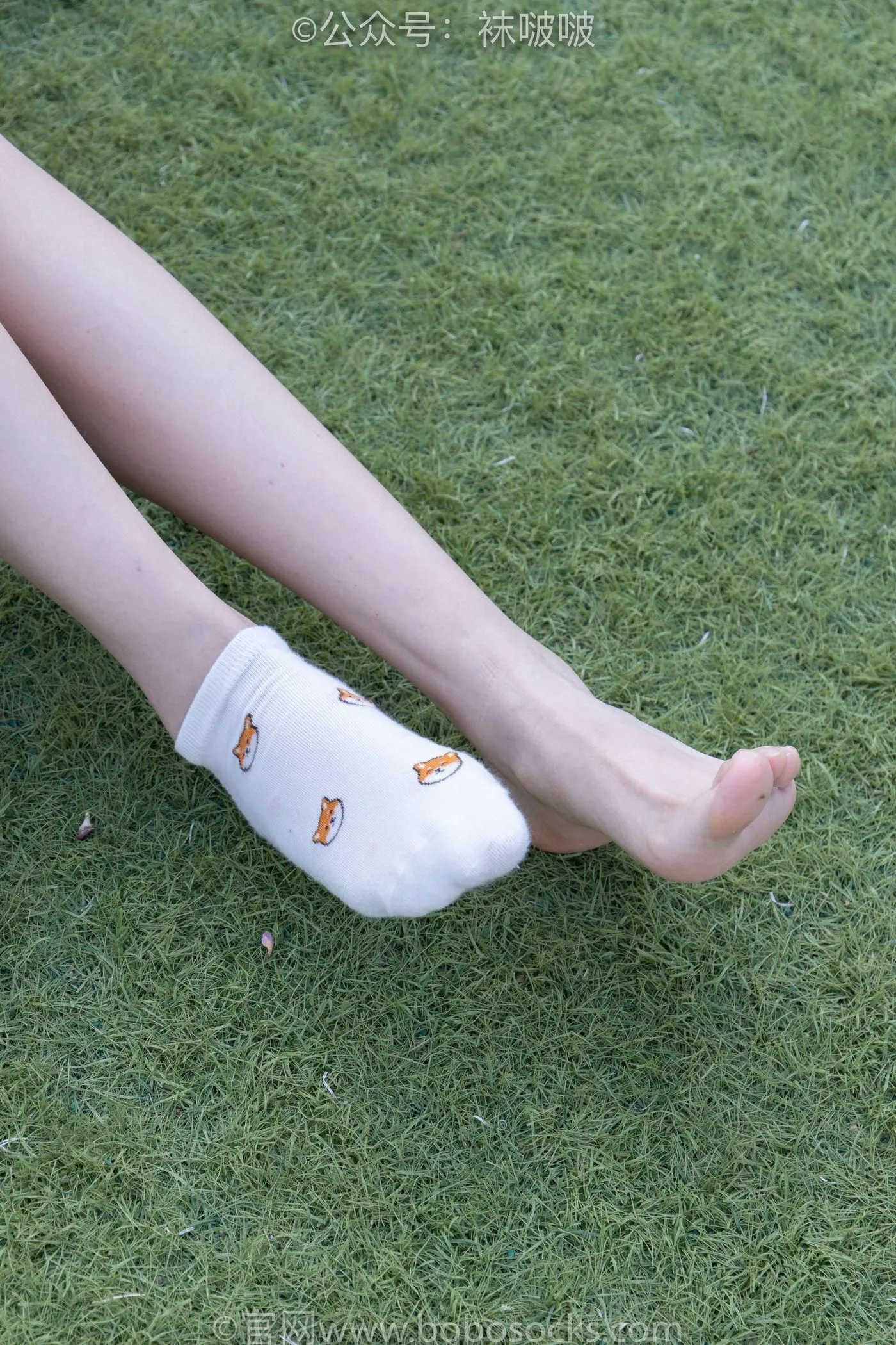 [BoBoSocks袜啵啵]NO.010 小甜豆-马丁靴、白色短棉袜、裸足 [117P]插图4